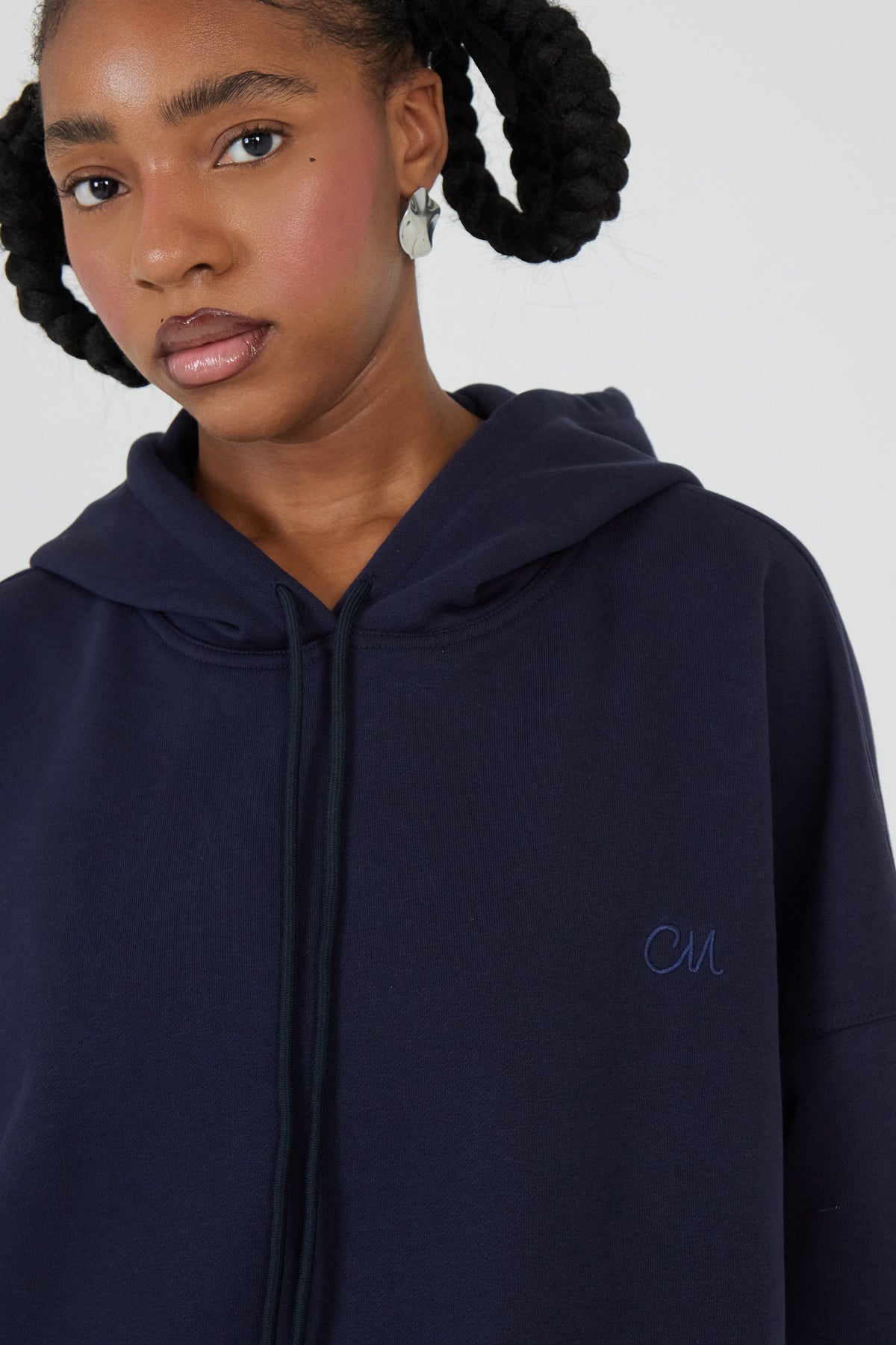 Le Hoodie Bleu Nuit