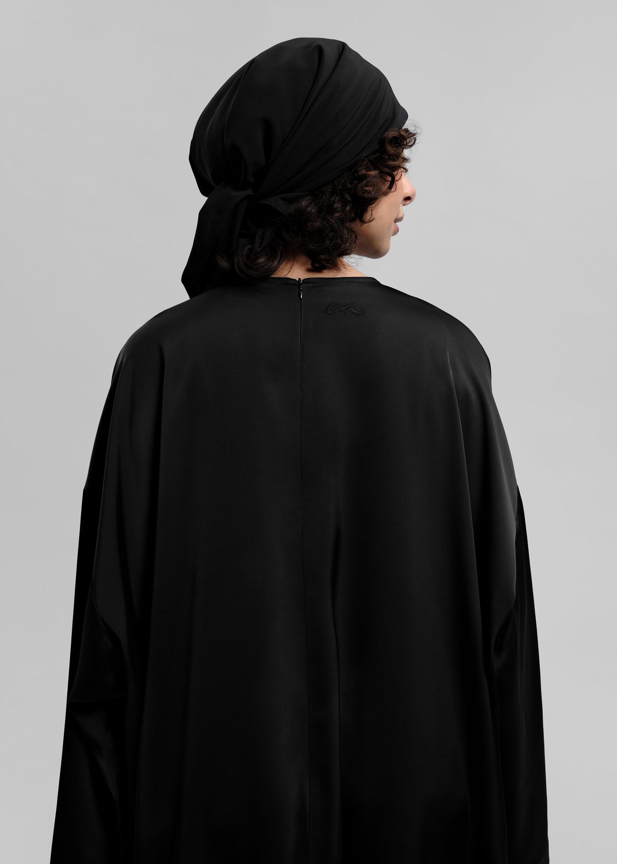 La Robe Satin Noir