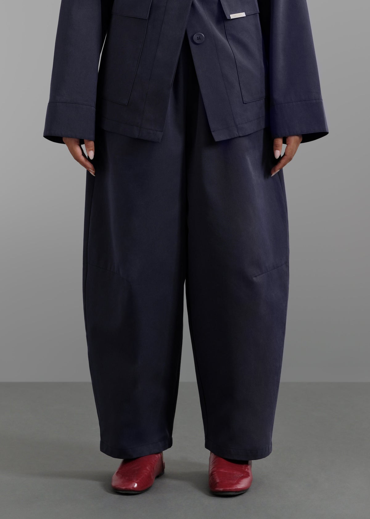 Le Pantalon Minimal Bleu Nuit