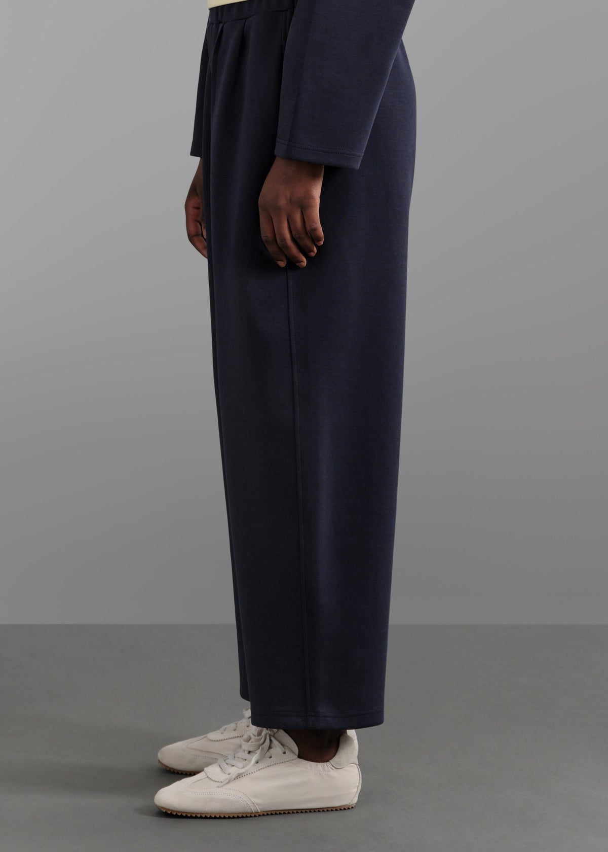 Le Pantalon Comfy Capsule Bleu Nuit